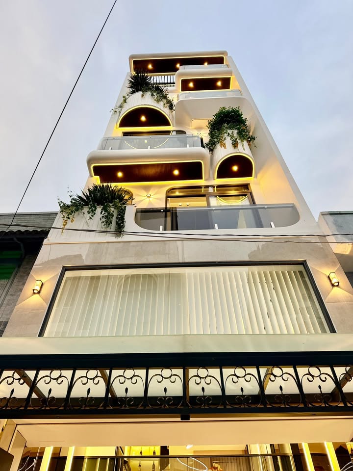 Nhà phố Lê Văn Thọ, Gò Vấp 58.5m² giá 11.5 tỷ - Nội thất cao cấp, vào ở ngay!