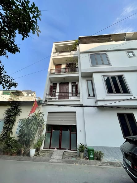 Nhà riêng Ngọc Thụy, 55m² giá 15.5 tỷ - Ô tô tránh, gần công viên!