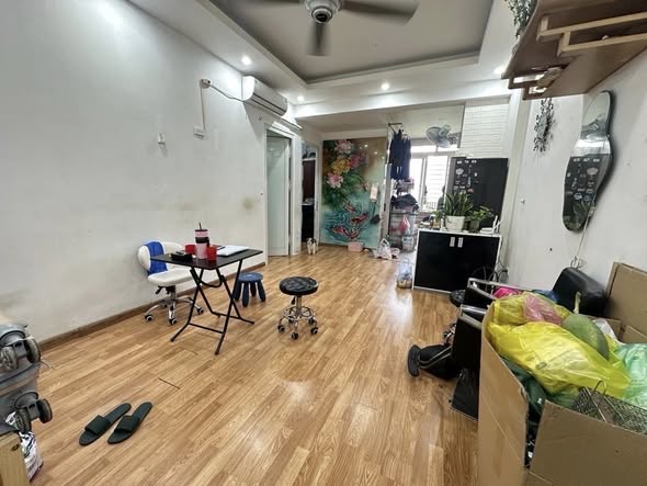 Căn hộ CC Nam Trung Yên 50m² giá 4 tỷ - Lô góc, không khí trong lành!