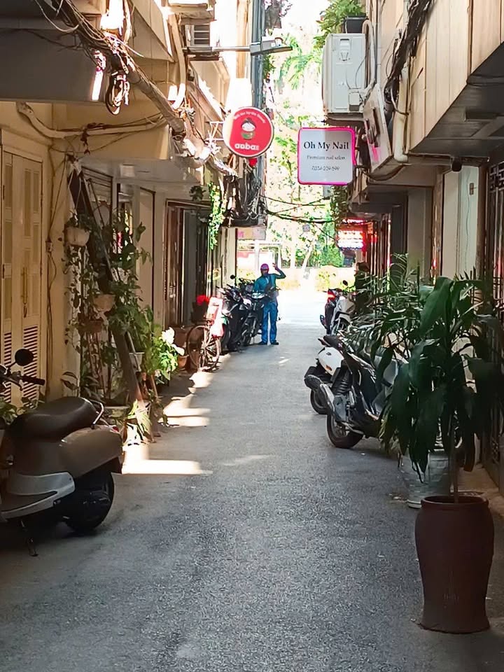 Nhà cho thuê tại phố Liễu Giai, Ba Đình, 120m² - Phù hợp cho gia đình và kinh doanh online!