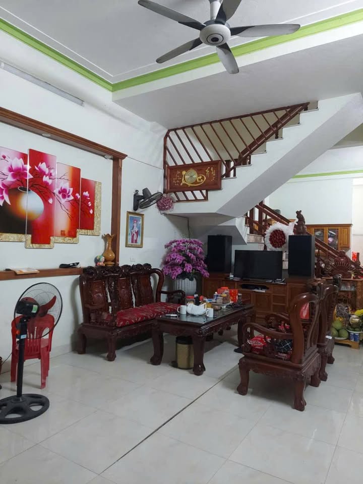 Nhà 3 tầng tại Đông Thanh, Thanh Hóa 90m² giá 5.85 tỷ - Ô tô vào tận nhà!