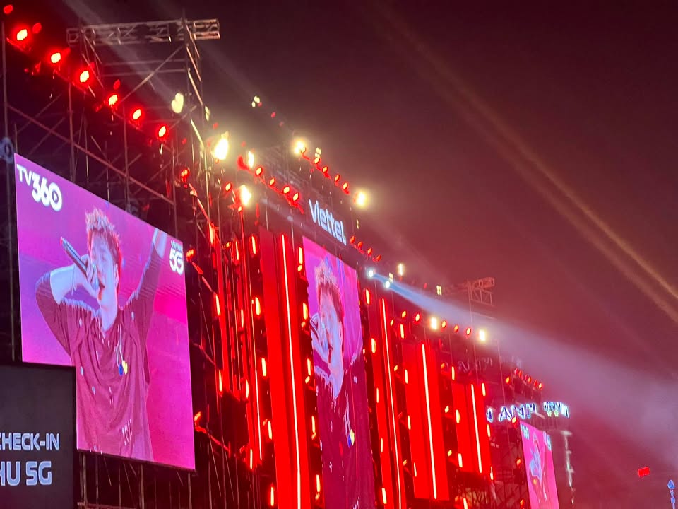 Nhà phố mini 3 tầng Trịnh Doanh 140m² giá 13.x tỷ - Đầy đủ tiện nghi sang trọng!