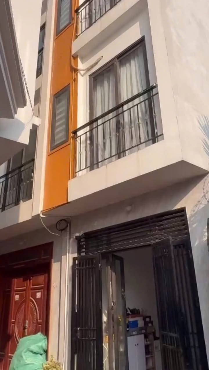 Nhà 4 tầng Phượng Nghĩa, Phụng Châu 30m² giá 3.5 tỷ - Gần chợ, trường học!