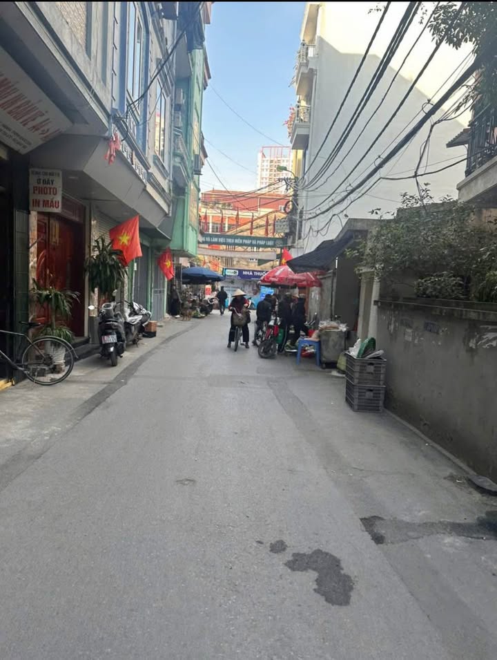 Nhà riêng Minh Khai 76m² giá thỏa thuận - Mặt tiền rộng, ô tô tránh nhau!