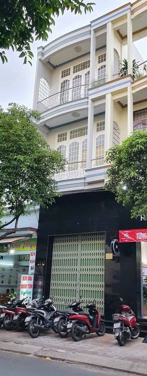 Nhà mặt tiền đường Nguyễn Khuyến, Quận Ninh Kiều, 86m² giá 15 tỷ - Kinh doanh thuận lợi!