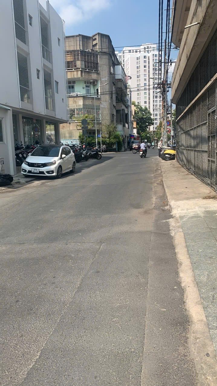 Nhà mặt tiền 55A Đặng Dung, Phường Tân Định, Quận 1 - Cơ hội đầu tư sinh lời!