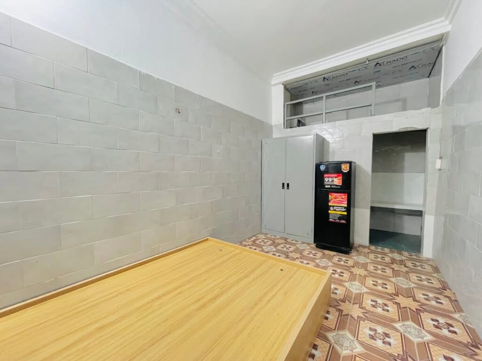 Phòng trọ Ngõ 521 Cổ Nhuế 25m² giá 2.5 triệu - Tủ lạnh khép kín ngay trong phòng!