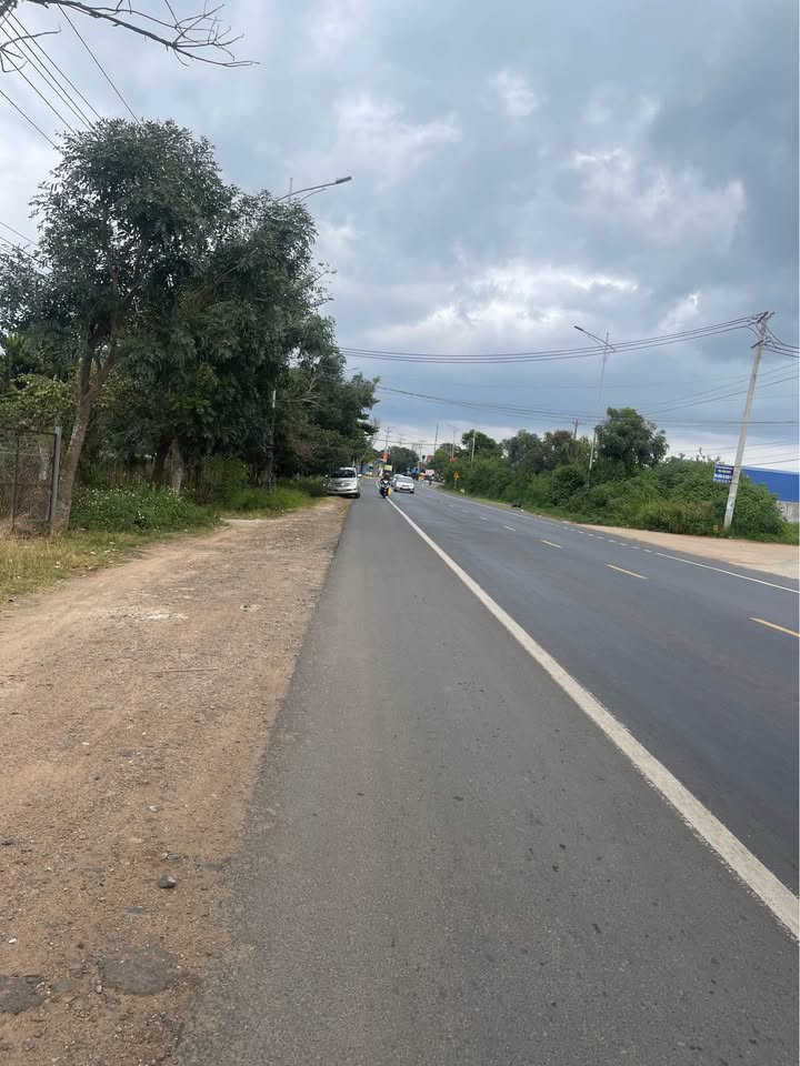 Lô Đất Mặt Tiền Quốc Lộ 20, Xã Phú Hội, 4200m² giá 4 tỷ - Cơ hội đầu tư không thể bỏ lỡ!