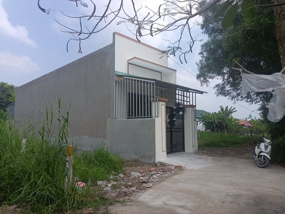 Nhà cấp 4 cho thuê tại ấp Lộc Trung, Cần Giuộc - 5 triệu/tháng, mới xây, 2PN