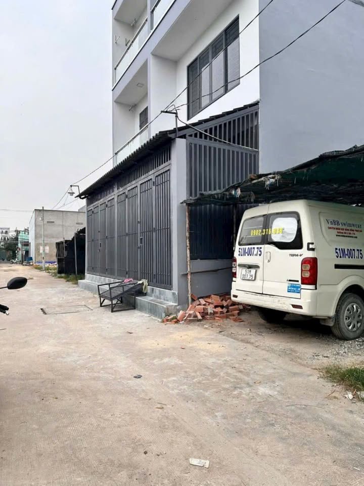 Bán đất thổ cư 112m² tại Vĩnh Lộc B, Bình Chánh - Giá 3.95 tỷ, vị trí sầm uất!