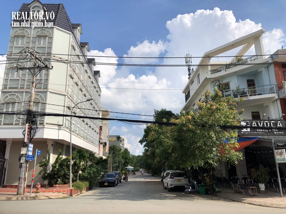 Đất nền góc 2 mặt tiền KDC Trường Thịnh, Quận 2, 80m² - Sổ hồng riêng, giá chỉ 9.9 tỷ!