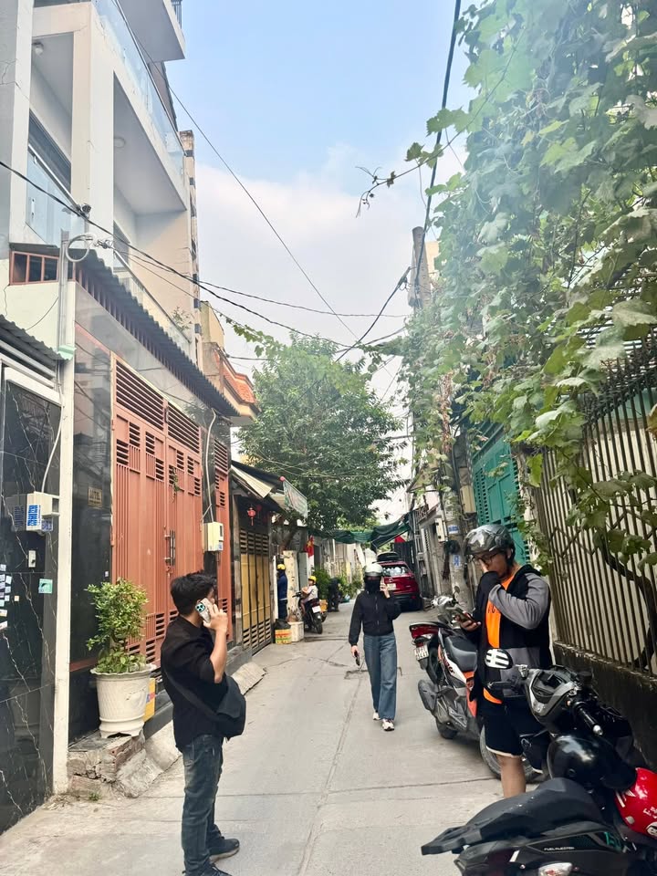 Nhà 3 tầng Khu Nam Hùng Vương 100m² giá 7.7 tỷ - Sổ hồng riêng, hoàn công đủ!