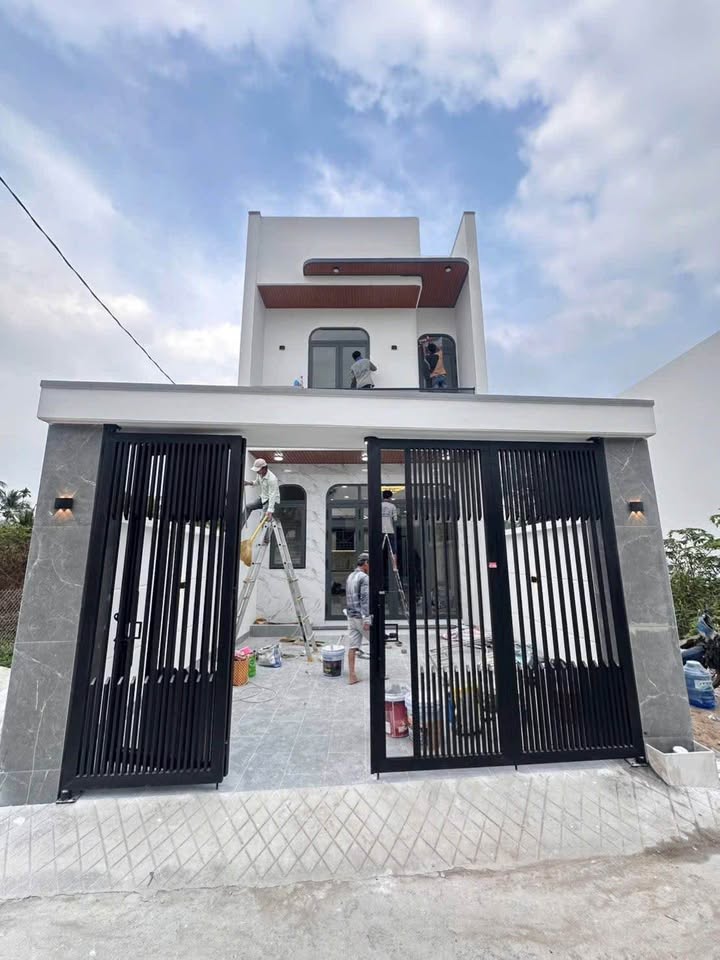 Nhà đẹp phường Trung An, 90m² giá 2.49 tỷ - Dọn vào ở ngay!