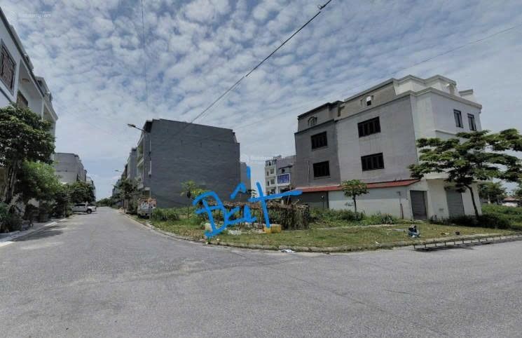 Đất nền Tân Xã Thạch Thất 98.5m² giá 4 tỷ - Mặt tiền 8.65m, lô góc lý tưởng!