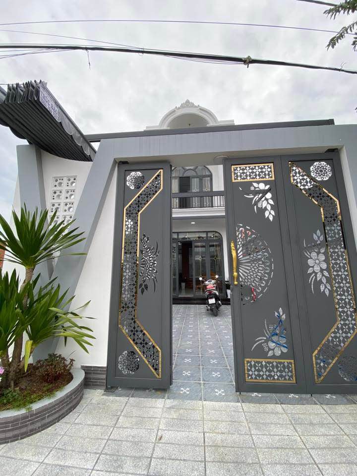 Nhà mới 1 trệt 1 lầu tại KP Ninh Hiệp, 115m² giá 2.3 tỷ - Không thể bỏ lỡ!