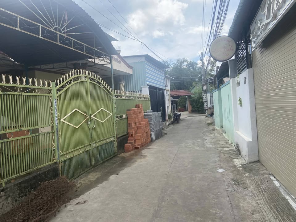 Nhà đất hẻm xe hơi Phường 4, Tây Ninh 161m² giá 1.85 tỷ - Khu dân cư văn minh