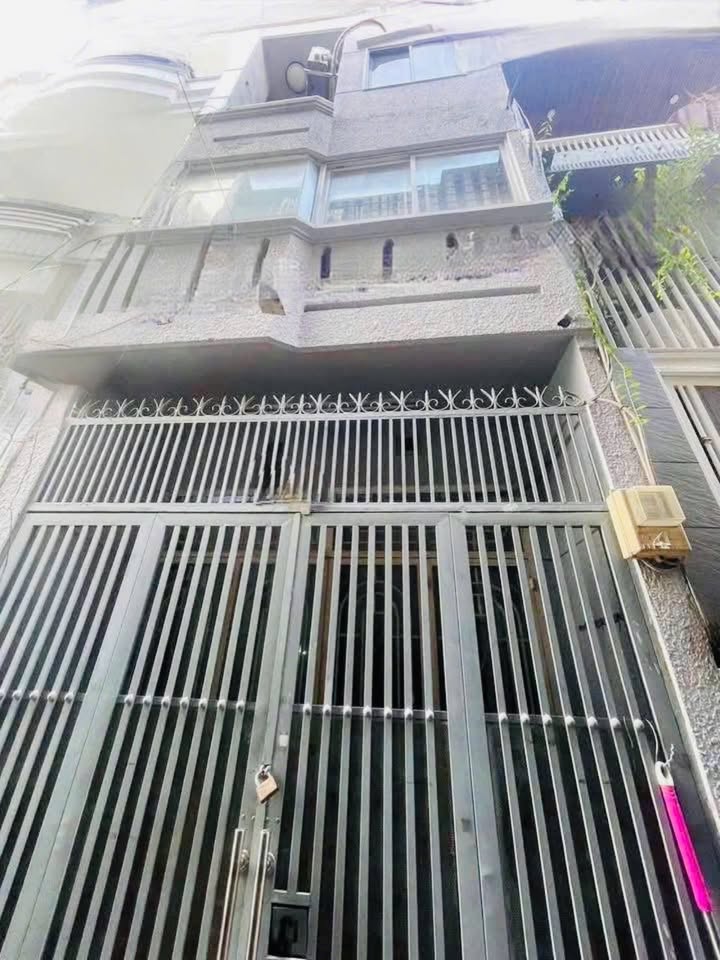 Nhà nguyên căn Phan Xích Long 63m² giá 10 triệu - Tiện nghi đầy đủ, sẵn sàng cho thuê!