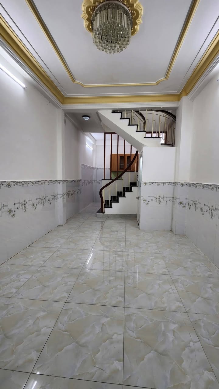 Nhà hẻm Nguyễn Kim, P6 Q10, 36.75m², giá 17 triệu - Không gian thoáng đãng!