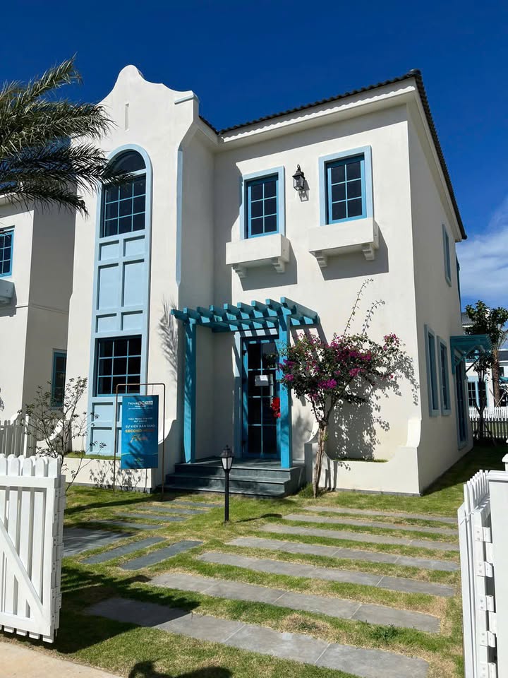 Bán Biệt thự đơn lập Novaworld Phan Thiết 200m² giá 5.95 tỷ - Sở hữu ngay!