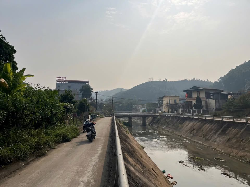 Đất thổ cư Yên Bái 143m² giá 2 tỷ - Đất cao ráo, vị trí trung tâm!