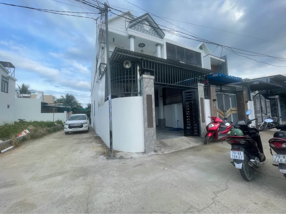 Nhà 2 mặt tiền Diên Sơn 80.6m² giá 1.98 tỷ - Ô tô tận nhà, vị trí không ngập lụt!