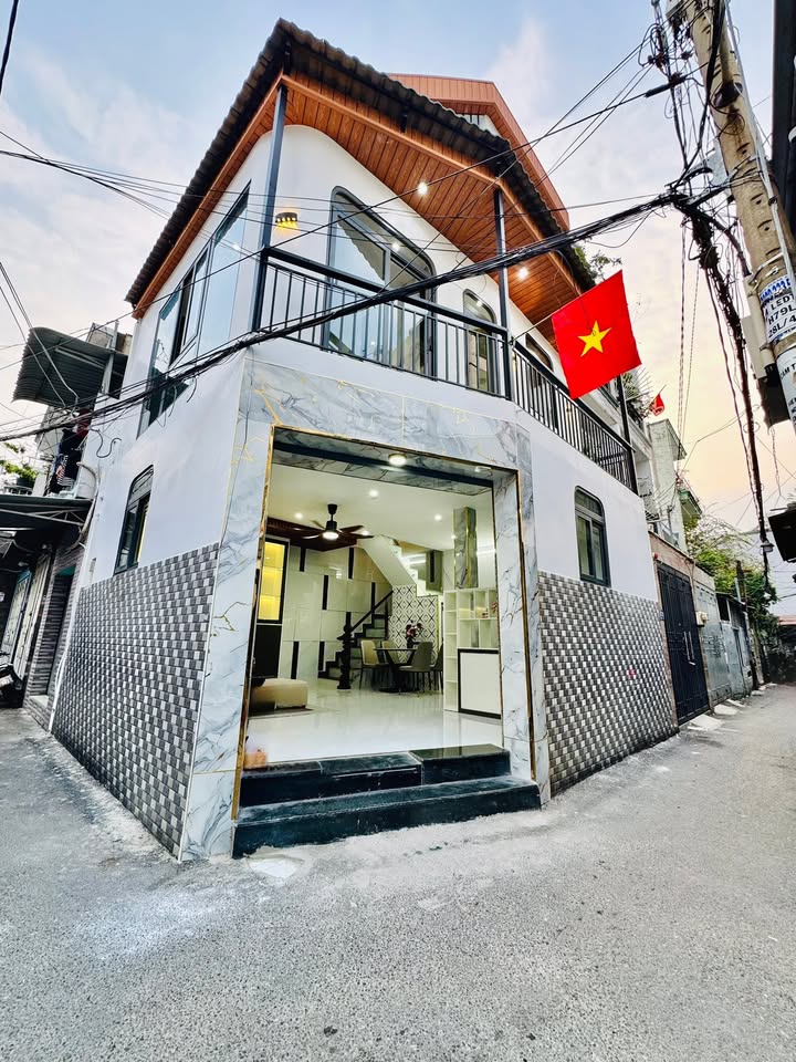 Nhà đẹp 3 phòng ngủ tại Gò Vấp 39m² giá 4.5 tỷ - Sẵn sàng vào ở!