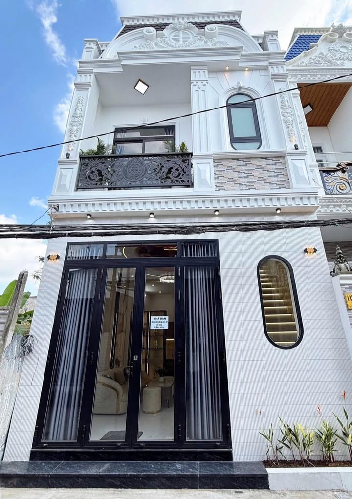 Nhà 1 trệt 1 lầu hẻm 147 Nguyễn Văn Cừ, Cần Thơ 54.5m² - Sẵn sàng ở ngay, full nội thất!