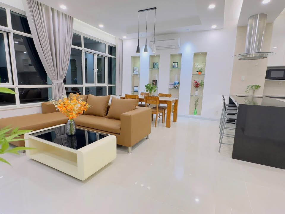 Căn hộ Phú Hoàng Anh Huyện Nhà Bè 160m² giá 7 tỷ - View sông tuyệt đẹp!