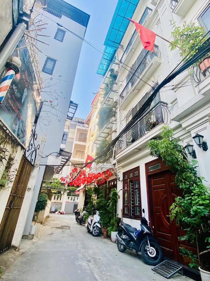 Nhà phố Lâm Du Long Biên 31m² giá thỏa thuận - Ô tô đỗ cửa, 2 thoáng mát!