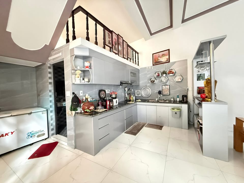 Nhà trung tâm Ngư Lộc 195m² - Gần chợ, thuận tiện kinh doanh!