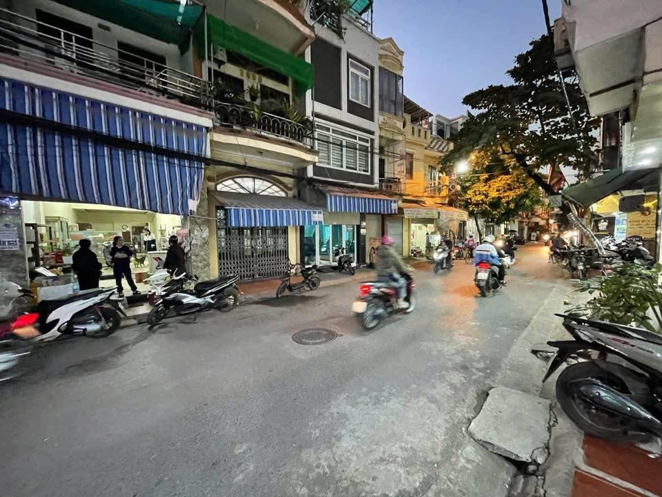Nhà 3 tầng mặt đường Vũ Chí Thắng, Hải Phòng 45m² - Kinh doanh đắc địa!