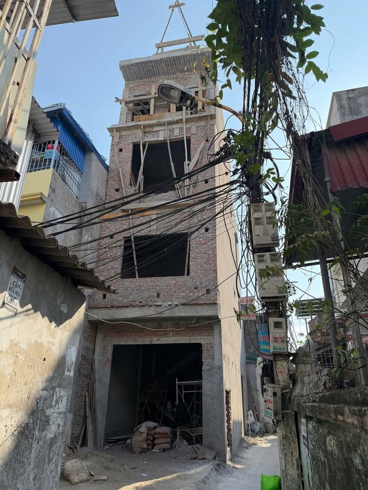 Bán nhà 4 tầng tại Chợ Hàng, Dư Hàng Kênh, Lê Chân 61m² giá 4.25 tỷ - Nhà mới xây, lô góc 3 mặt thoáng!