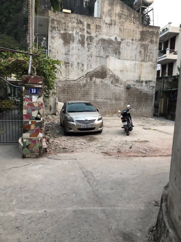 Lô đất góc Nguyễn Văn Cừ, Hạ Long 54m² - Chính chủ bán gấp, ô tô vào tận nơi!