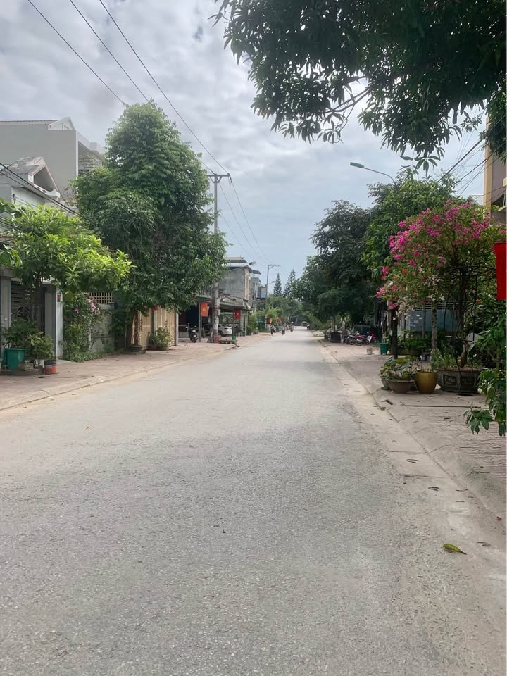 Đất Nông Tiến Tuyên Quang 120m² giá 1,3 tỷ - Sổ đỏ chính chủ, xây dựng tự do!