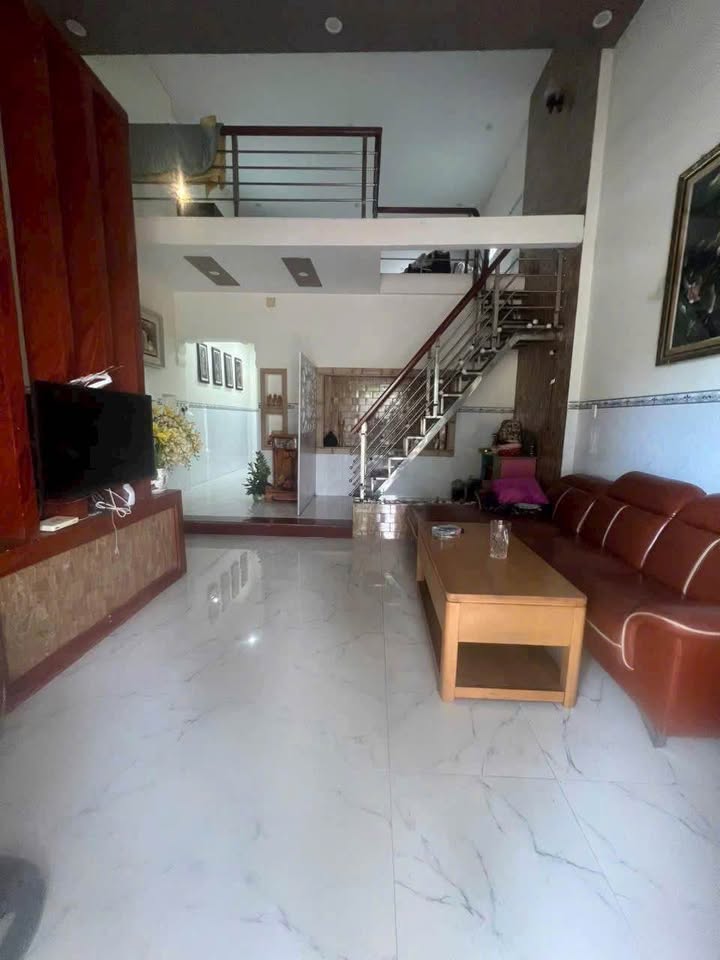 Nhà gác lửng TĐC Tân Phú Đồng Xoài 125m² giá 2.3 tỷ - Vị trí đắc địa gần trường học!