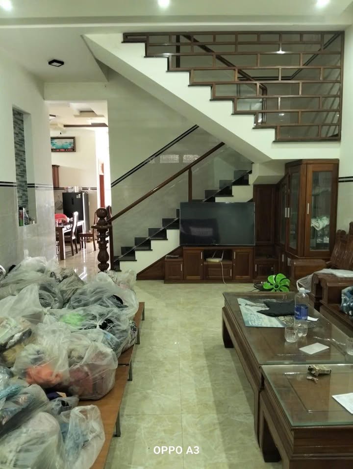 Nhà 2 tầng tại Xã Bình Trung, Huyện Thăng Bình, 270m² chỉ 2 tỷ - Cơ hội đầu tư hấp dẫn!