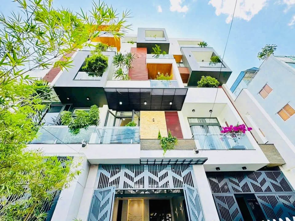 Nhà mặt phố Emart 2, Gò Vấp 80m² giá 13.2 tỷ - Đầu tư sinh lời lý tưởng!