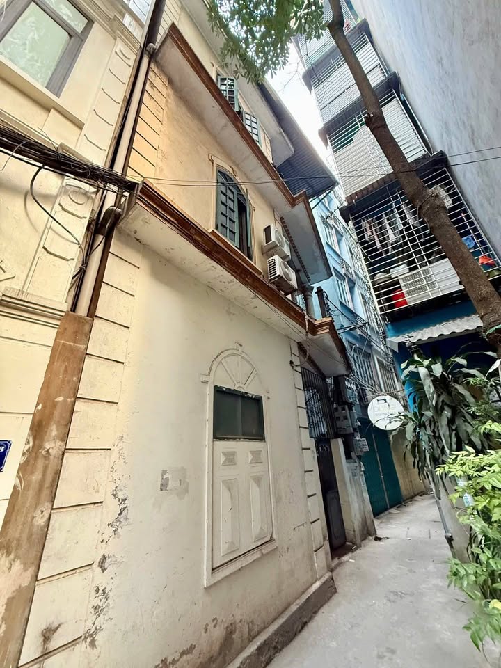 Nhà 3 tầng Pháo Đài Láng, Đống Đa 56m² giá 14.9 tỷ - Ô tô lý thuyết, lô góc mặt tiền khủng!