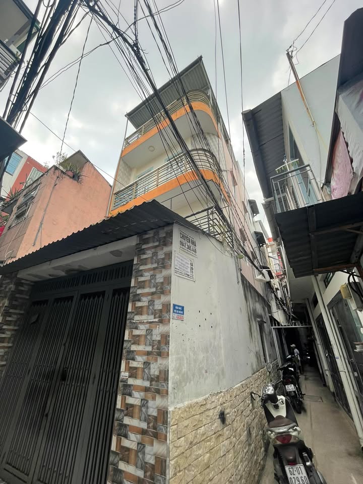 Nhà cho thuê 2 mặt tiền hẻm đường Trần Văn Quang, 40m² giá 9 triệu - Không gian thoáng mát lý tưởng!