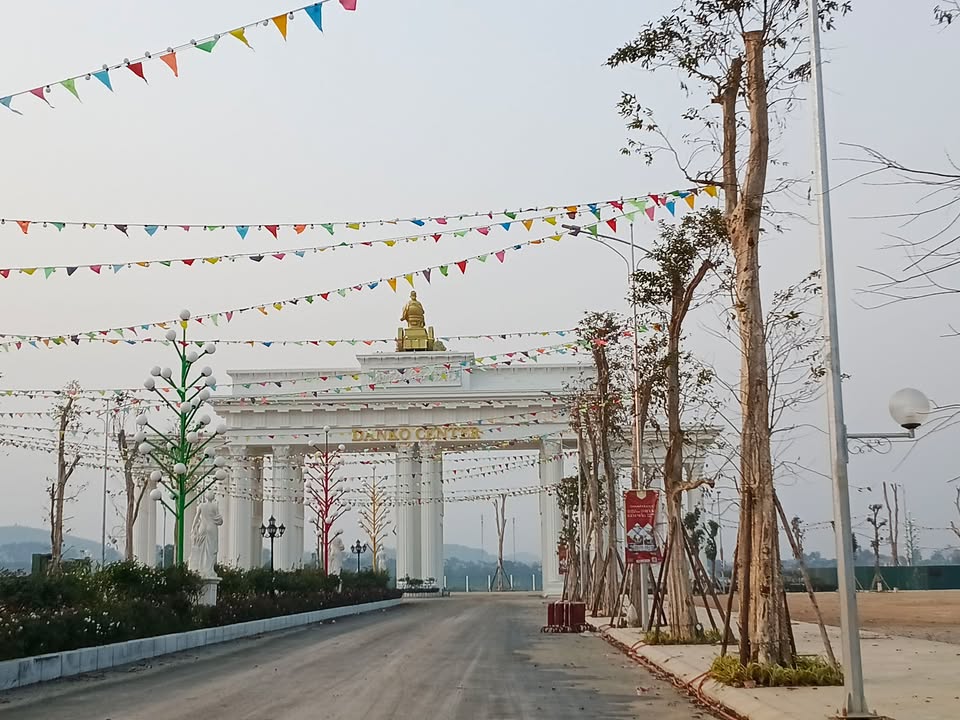 Nhà mặt phố 4 tầng tại KDT DANKO CENTER 108m² giá 9.xxx tỷ - Đầu tư sinh lời ngay!