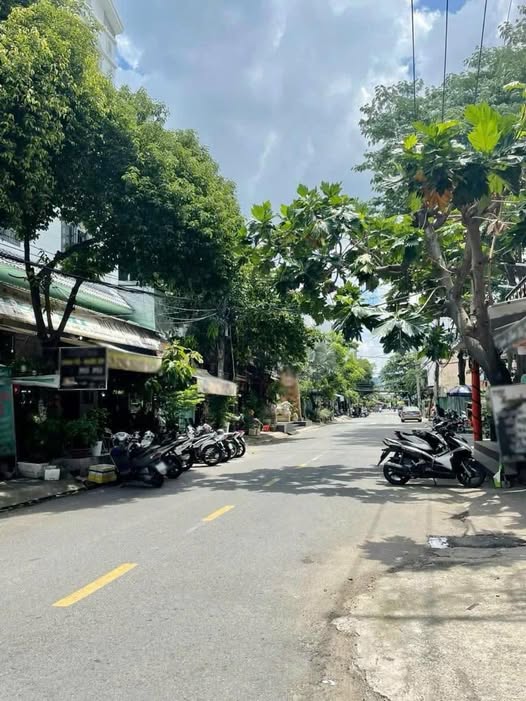 Nhà phố 3 tầng 2 mặt tiền Đường Số, Quận 7, 110m² - Vị trí kinh doanh đắc địa!