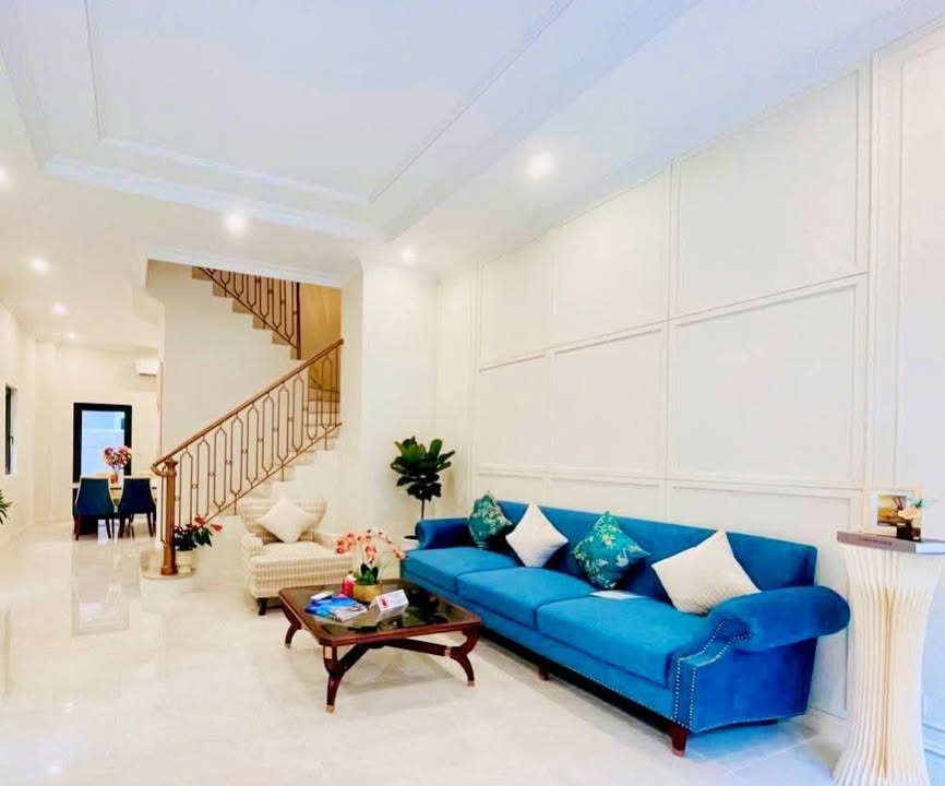 Nhà xẻ khe 78m² tại Vin 3, Hưng Yên - Giá chỉ 11 tỷ, sẵn sàng vào ở!