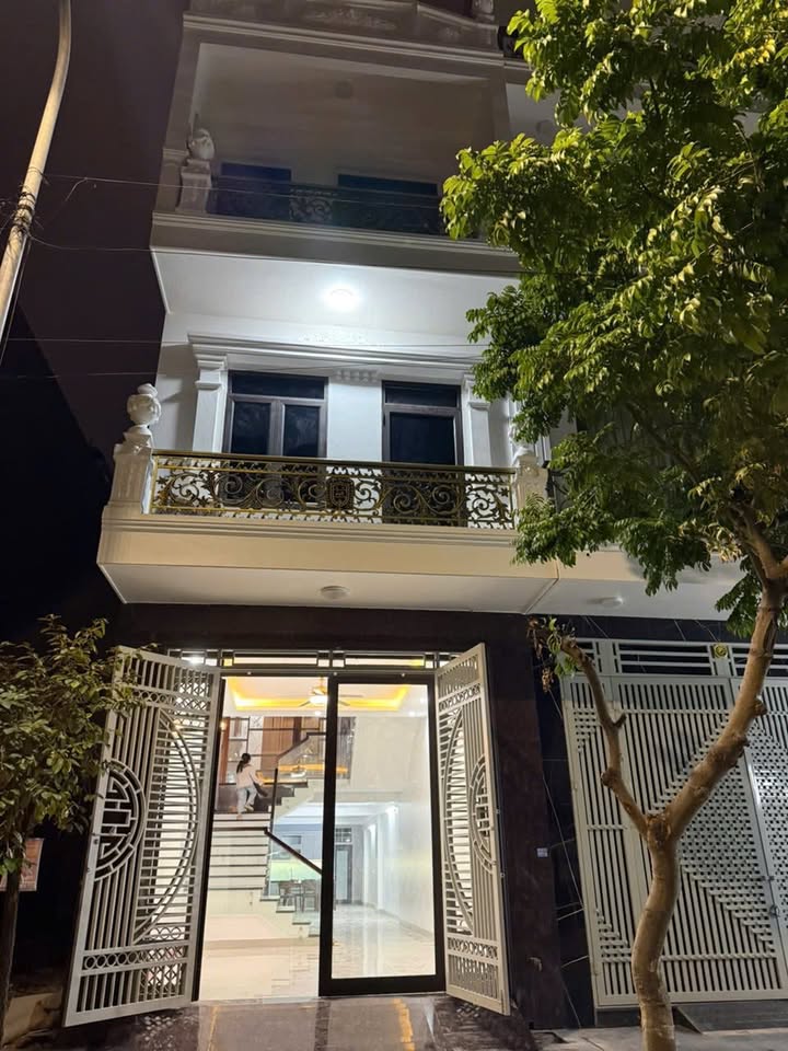 Nhà 3 tầng Tôn Thất Tùng, Bắc Giang, 97m² - Thiết kế hiện đại, giá tốt!