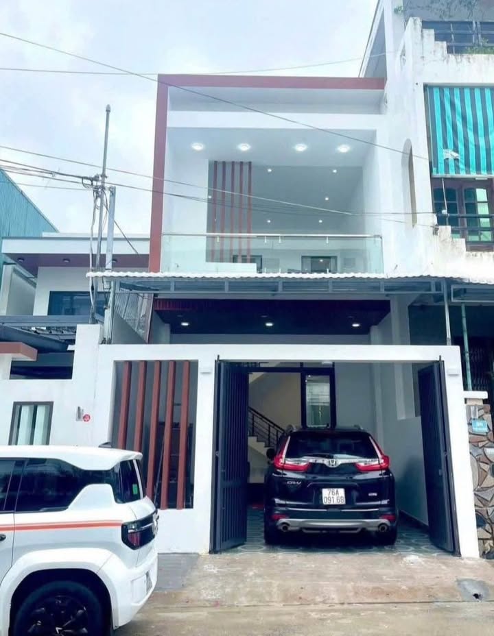 Nhà 2 Tầng Đường Trần Thái Tông, TP Quảng Ngãi 127.2m² Giá 4.2 Tỷ - Dọn Vào Ở Ngay!