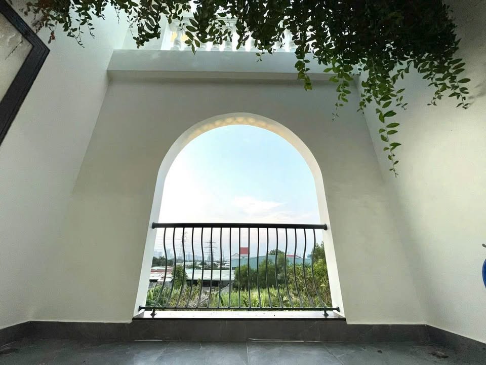 Bán biệt thự KDC Bộ Công An Phạm Hữu Lầu 153m² giá 24.5 tỷ - An ninh tuyệt đối, không gian sống xanh!