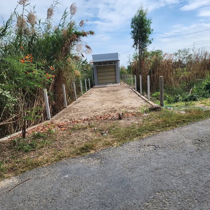 Đất nền đẹp có nhà cấp 4 tại Đường Quảng Khánh, Phường Mỹ Trà 600m² giá 1 tỷ - Đầu tư sinh lời ngay!