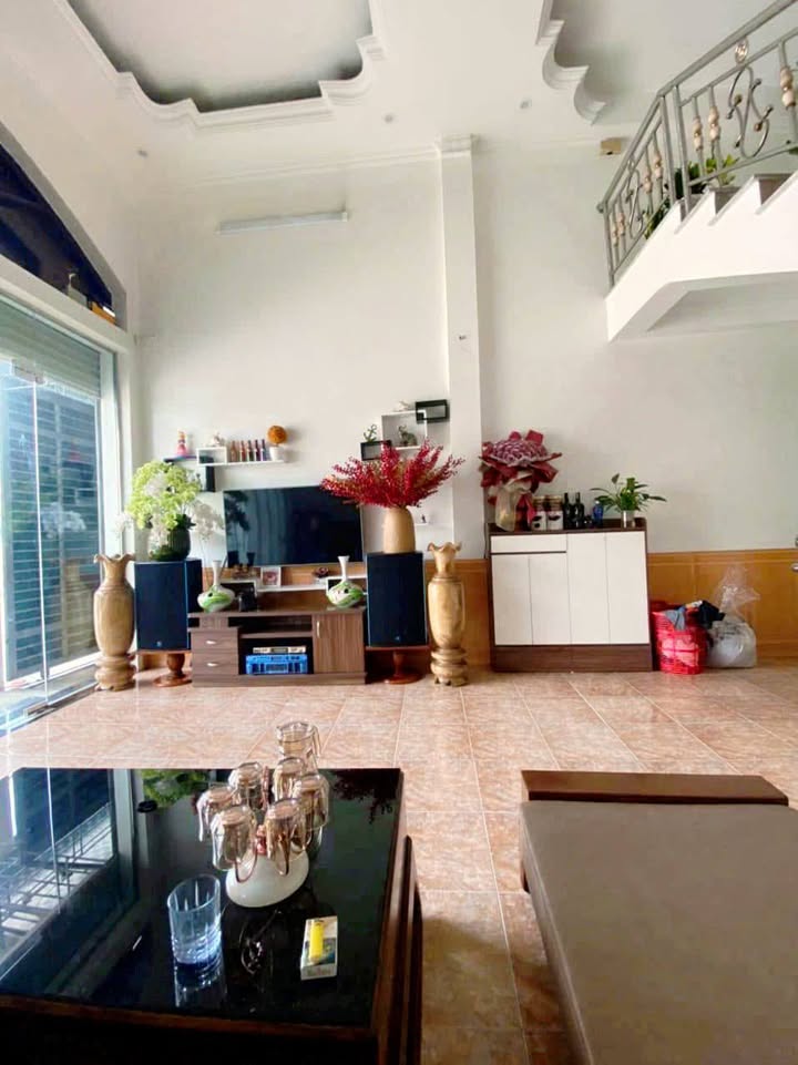 Nhà 2.5 tầng Tây Bến Do 232m² giá 3 tỷ - Tặng nhà xưởng kinh doanh