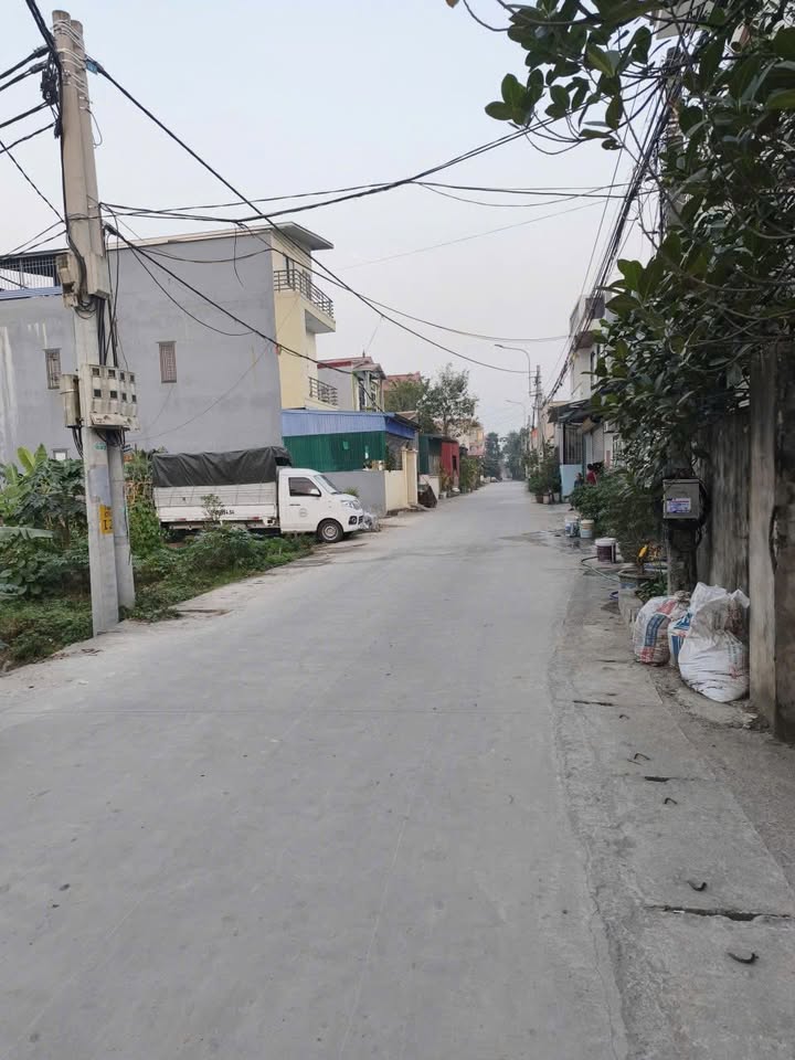 Đất nền góc kinh doanh xã Nguyễn Trãi, 85m² giá 6.205 tỷ - Vị trí đắc địa, dân cư đông đúc!