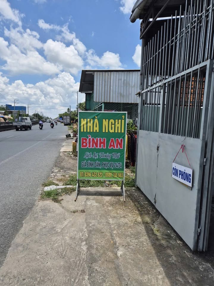 Nhà nghỉ mặt tiền Quốc lộ 1A, Thị trấn Cái Tắc - Cơ hội đầu tư sinh lời!