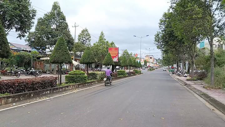 Đất nền xã Lạc Lâm, huyện Đơn Dương, 235m² giá 2 tỷ - Sổ đỏ chính chủ, vị trí đắc địa!